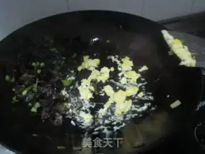 Make Plum pepper fried eggs step 6