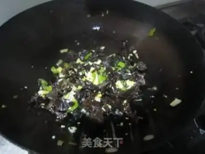Make Plum pepper fried eggs step 7