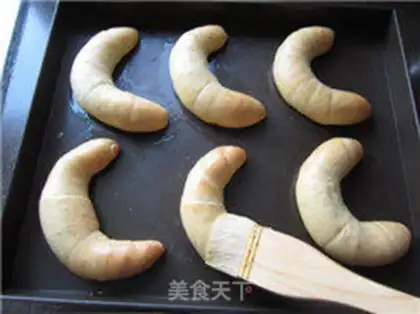 Make Buffalo croissants step 16