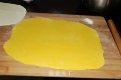 Make Double-coloured rolls step 5