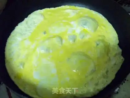 Make Eggskin spinach tower step 4