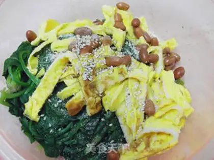 Make Eggskin spinach tower step 6