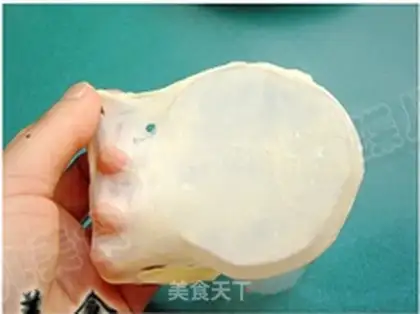 Make Milk embroidery bread step 1