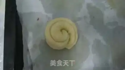 Make Sesame milk buns step 6