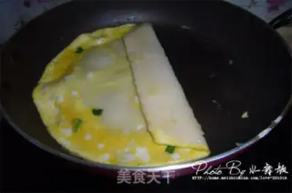 Make Onion omelet step 3