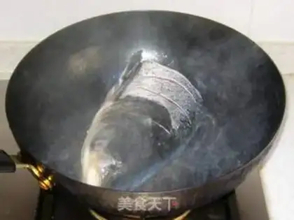 Make Frozen tofu gravy fish head step 1
