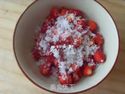 Make Homemade strawberry sauce step 3