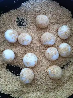 Make Mango sesame ball step 5