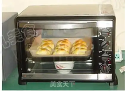 Make Milk embroidery bread step 20