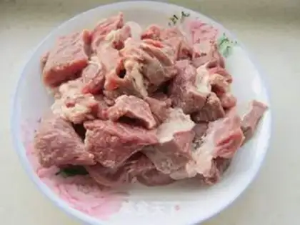 Make Tomato sauce, potato beef step 1