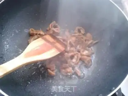 Make Garlic fried oxen step 1