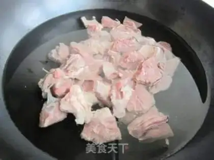 Make Tomato sauce, potato beef step 2