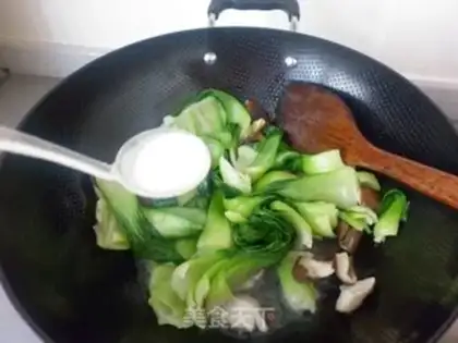 Make Mushroom oil step 4