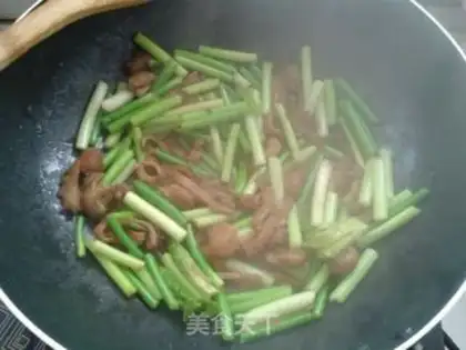 Make Garlic fried oxen step 3