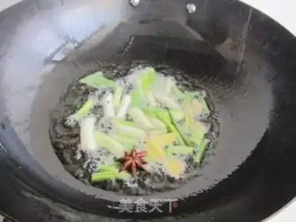 Make Tomato sauce, potato beef step 4