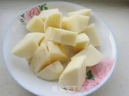 Make Tomato sauce, potato beef step 8