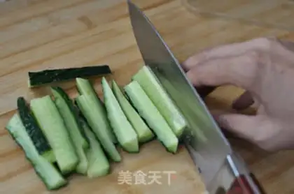 Make Spicy cucumber step 1