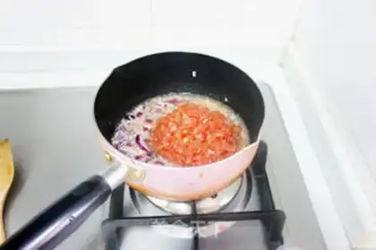 Make Spanish seafood step 2