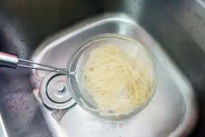 Make Tomato sauce and pasta step 7