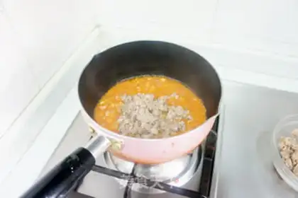 Make Tomato sauce and pasta step 10