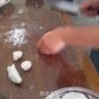 Make Crystal shrimp dumplings step 1