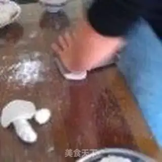 Make Crystal shrimp dumplings step 2