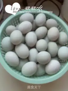 Make A duck egg step 1