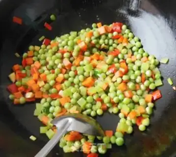 Make Carrot peas step 4