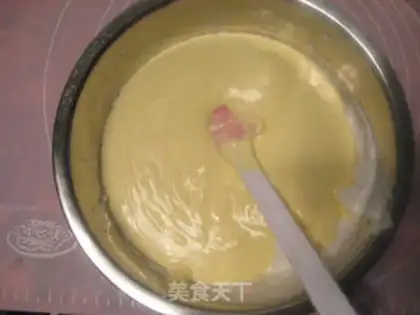 Make Weenie egg fried rice step 5