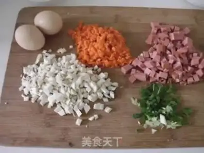 Make Curry black egg fried rice step 0