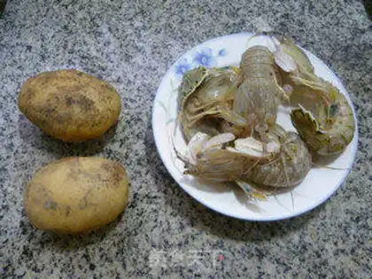 Make Curry potato shrimp step 0