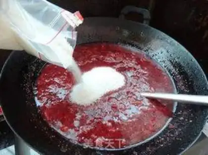 Make Strawberry jam step 4