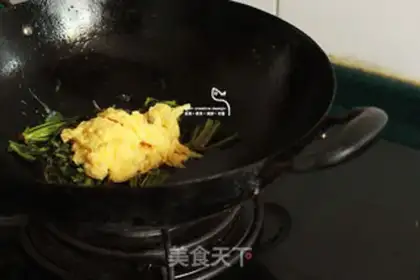 Make Scrambled eggs step 4