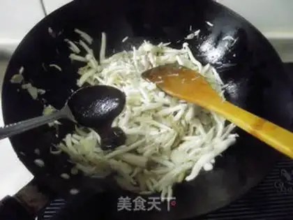 Make Sea-fruit fried meat step 5