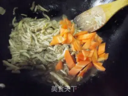 Make Sea-fruit fried meat step 8