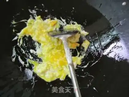 Make Delicious egg fried rice step 2