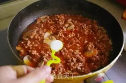 Make Spaghetti mushroom sauce step 15