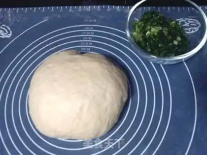 Make Little onion bag step 0
