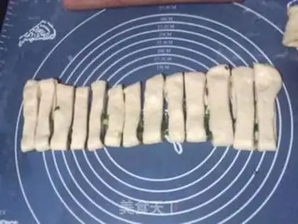 Make Little onion bag step 2