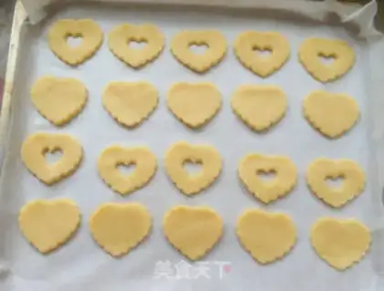 Make Strawberry sauce for a cookie step 8