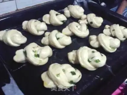 Make Little onion bag step 5