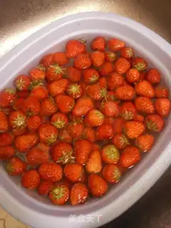 Make Strawberry sauce step 0