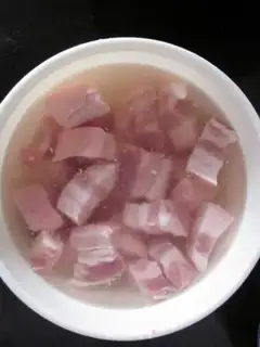 Make Pineapple meat step 0