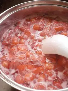 Make Strawberry sauce step 4