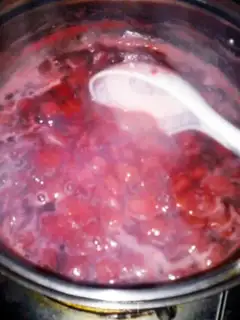 Make Strawberry sauce step 5