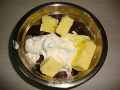 Make Chocolate magma cake step 3