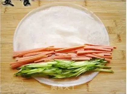 Make Cool-skin vegetable rolls step 3