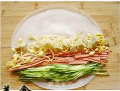 Make Cool-skin vegetable rolls step 5