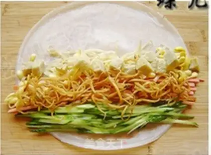 Make Cool-skin vegetable rolls step 6