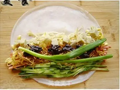 Make Cool-skin vegetable rolls step 7